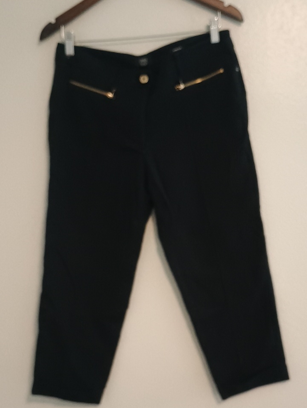 Jones New York Signature Stretch Black Crop Pants with Gold Zip Detail Size 8